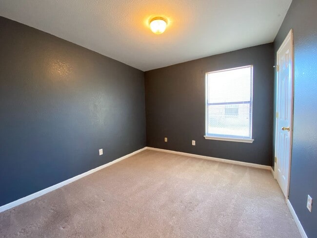 Building Photo - 108 Castellon Ct