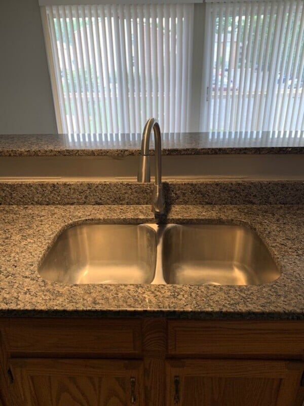 Building Photo - 1614 Arlyn Cir