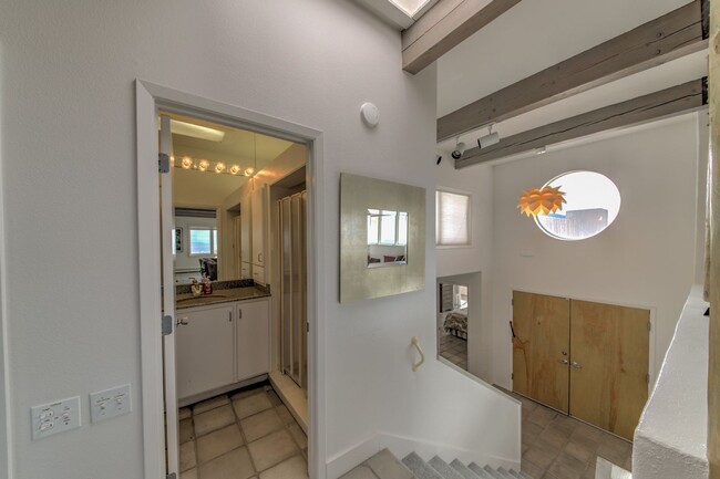Building Photo - SANDIA HEIGHTS EXECUTIVE RENTAL 2+Story 3B...