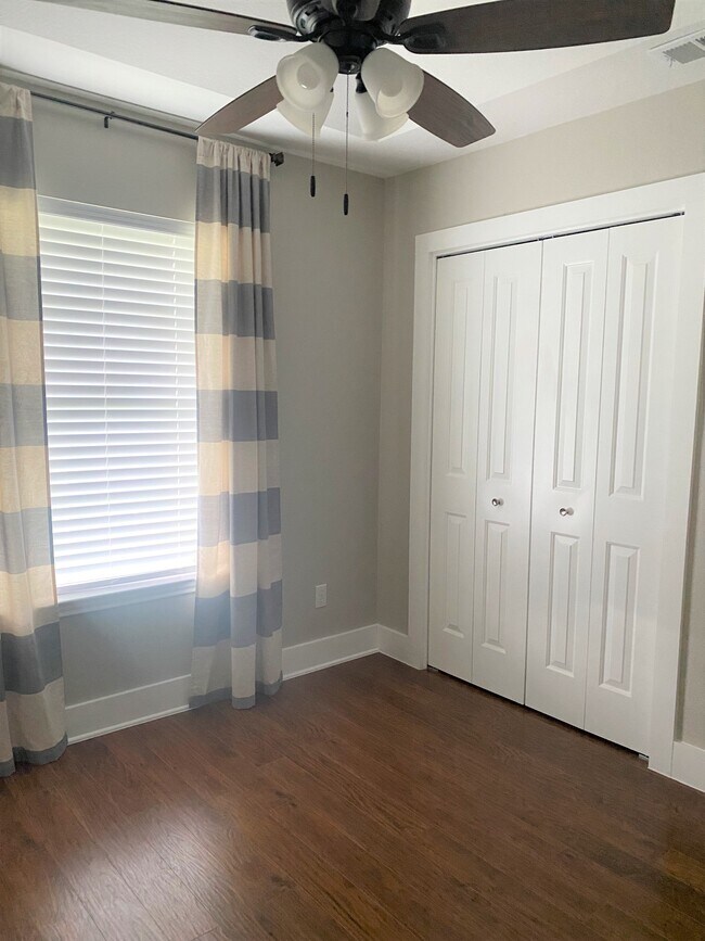 Building Photo - 2214 Mile 14 N