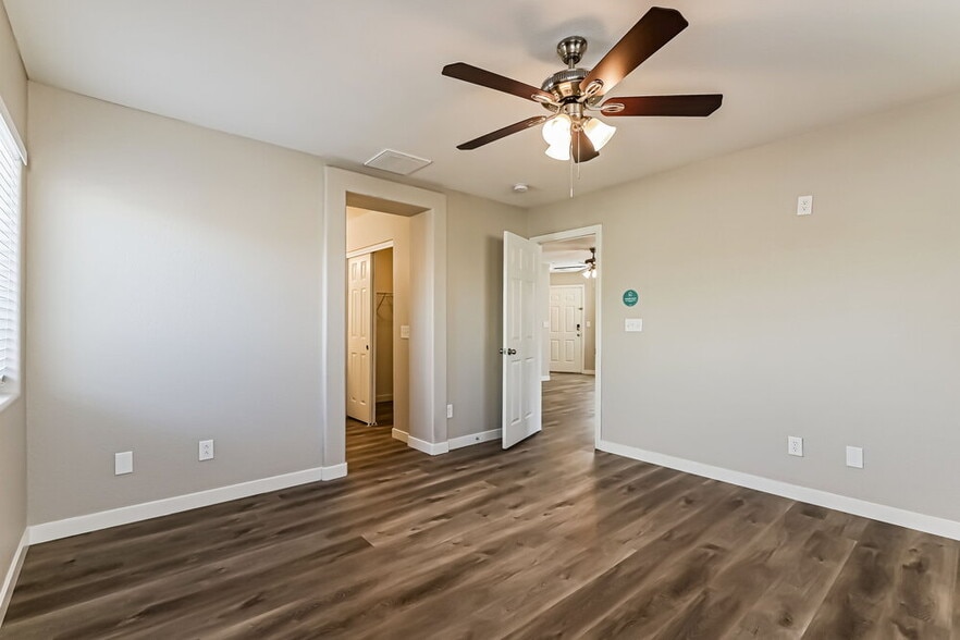 Building Photo - 5954 Sleepy Fawn Dr