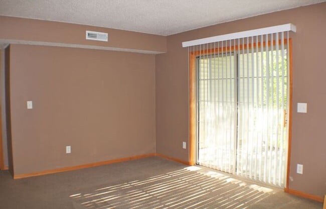 Building Photo - $1,395 | 2 Bedroom, 2 Bathroom Condo | Pets Negotiable* | Available for July 1st, 2026 Move In!