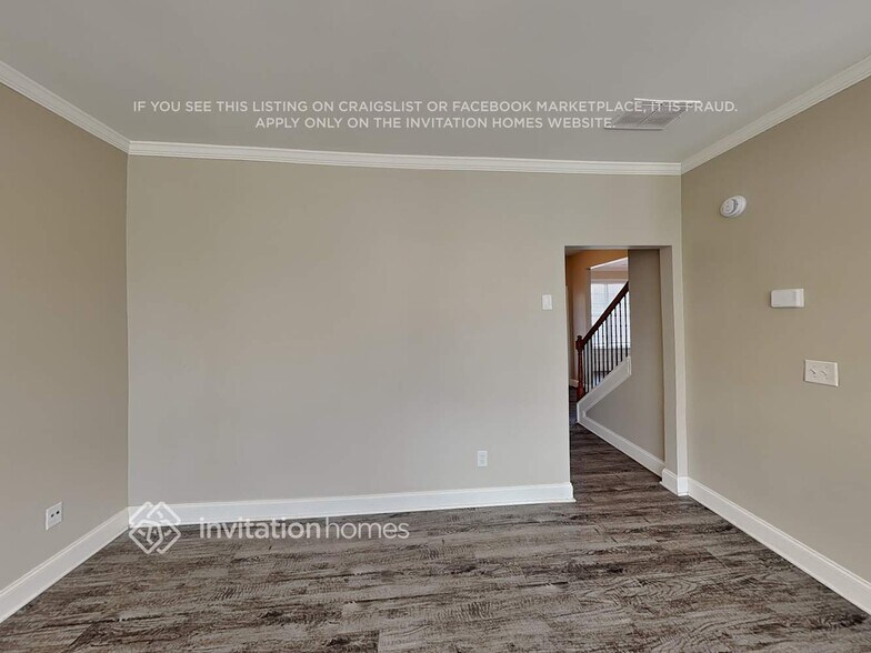 Building Photo - 920 Lakeside Ct