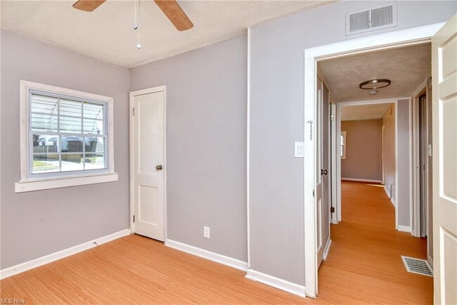 Building Photo - 1658 Thalia Ave