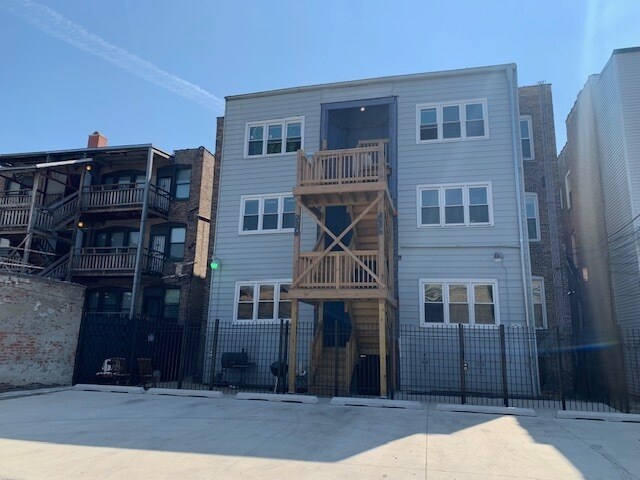 Building Photo - 6528 S Greenwood Ave