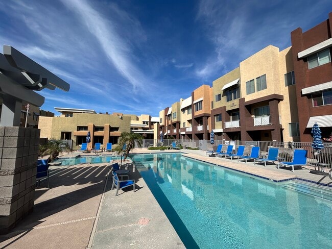 Building Photo - 6605 N 93rd Ave