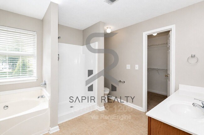 Building Photo - 6989 Setters Way