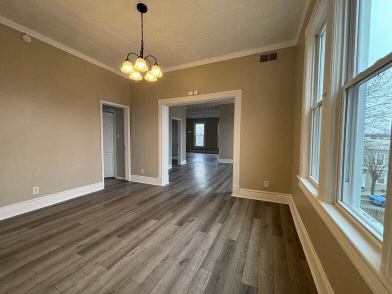 Building Photo - 15 Broadway