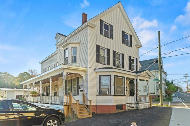 Building Photo - 138 Bartlett St