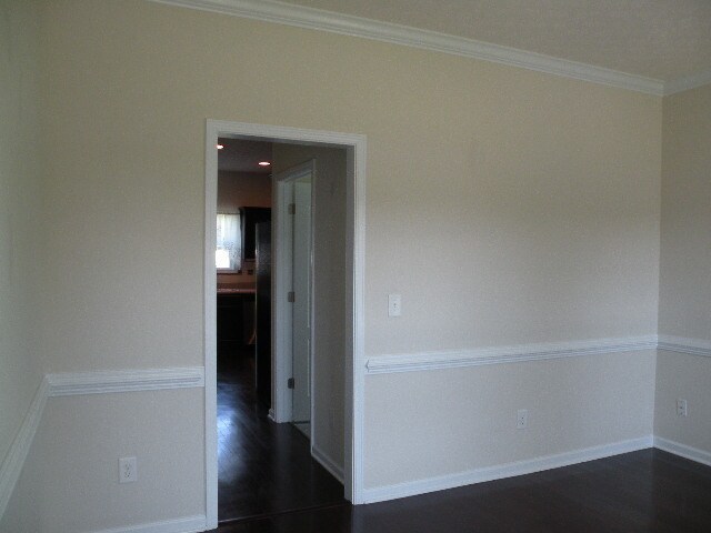 Building Photo - Beautiful custom home, don't want to miss this one!