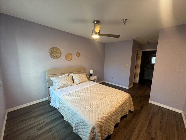 Building Photo - 10265 Gandy Blvd N