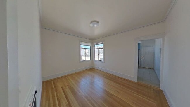 Building Photo - 305 23rd Ave