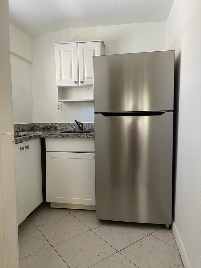 Building Photo - 1012 N 24th Ave