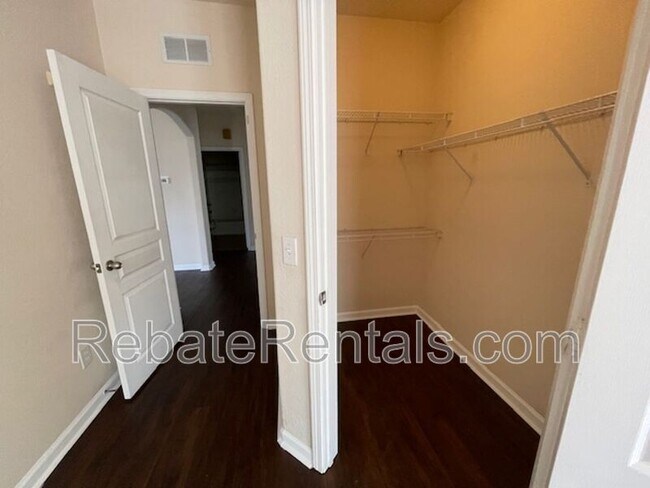 Building Photo - 8290 Gate Pkwy W