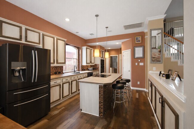 Building Photo - 3803 Shadow Royal Dr