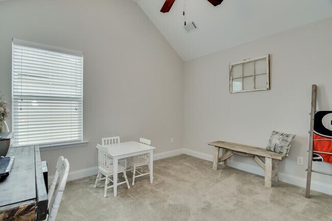 Building Photo - 1554 Driftwood Ln