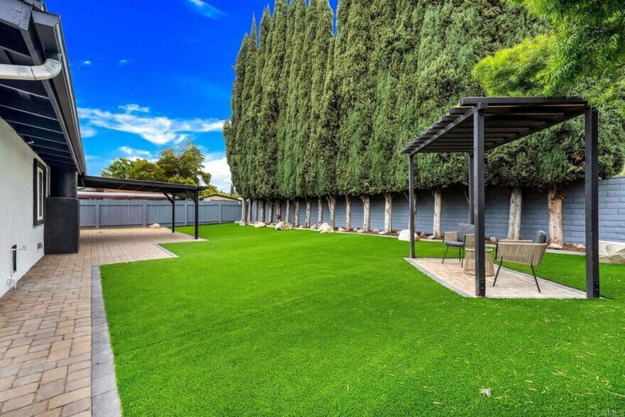 Building Photo - 13824 Powers Rd