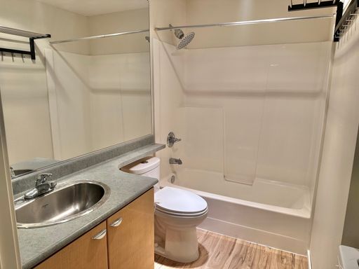 Building Photo - Beautiful convertible studio condo w/garage space included in desirable Belltown! AVAILABLE NOW!