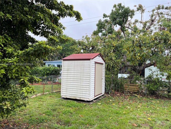 Building Photo - 6261 NW 40th St