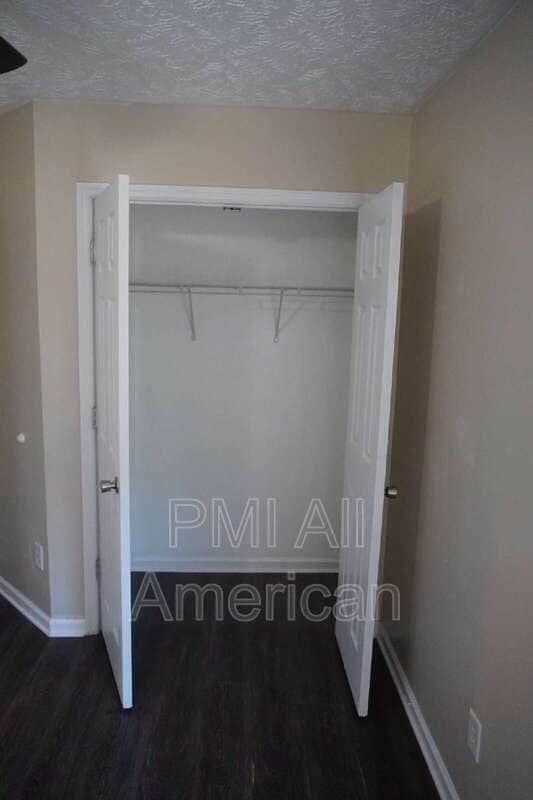 Building Photo - 1142 Blankshire Rd