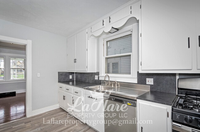 Building Photo - 3508 Willys Pkwy