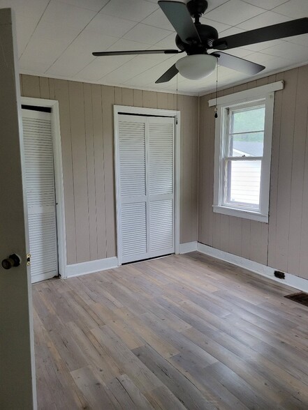 Building Photo - 811 Olympia St