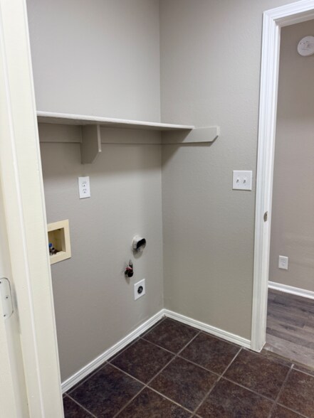 Building Photo - 6128 S Madison Pl