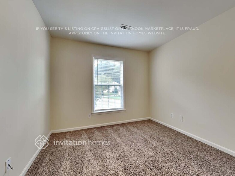 Building Photo - 8934 Lizzie Ln