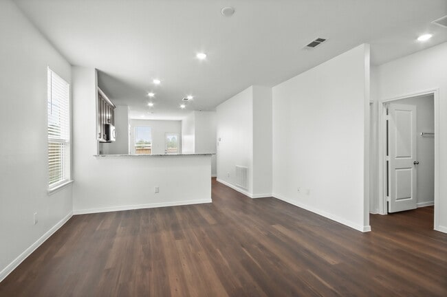Building Photo - 24705 Cherry Log Ln