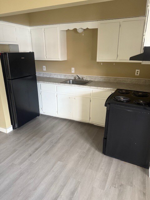 Building Photo - 204 N Warren St