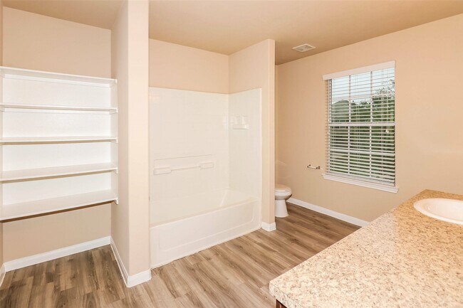 Building Photo - 5722 S Brenwood Dr