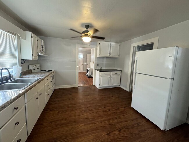 Building Photo - 2 Bedrooms, 1 Bathroom - Home in North Rome! **Move-In Special**