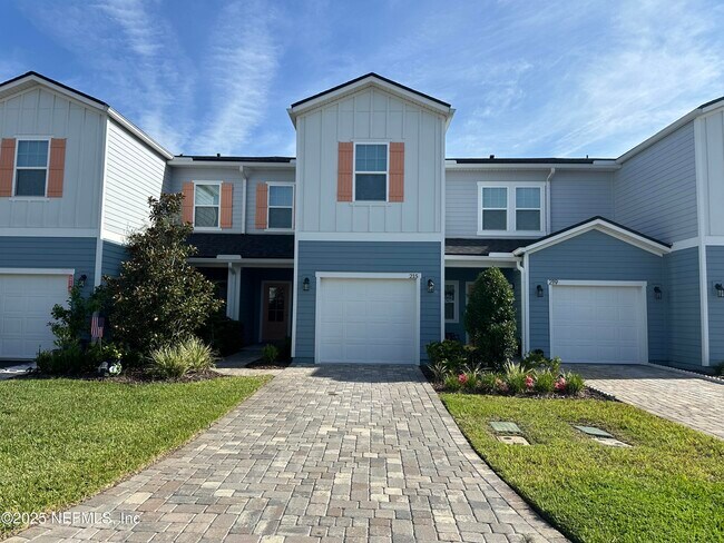 Primary Photo - 215 PINE BLUFF Dr
