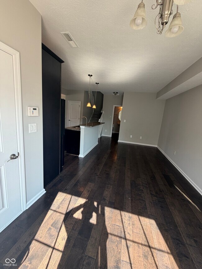 Building Photo - 9681 Angelica Dr