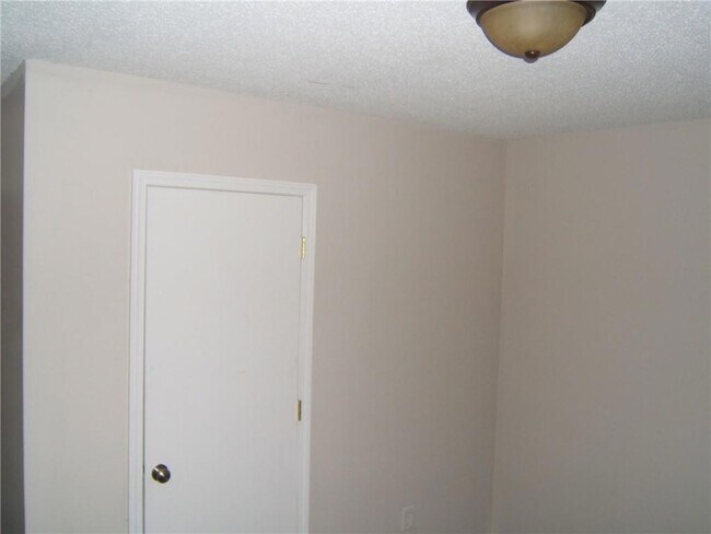 Building Photo - 4701 Flat Shoals Rd