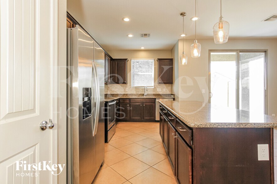 Building Photo - 12059 W Desert Sun Ln