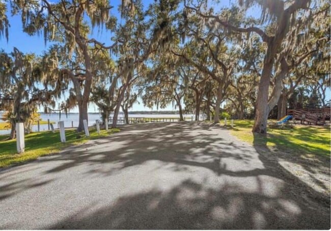 Building Photo - 10817 Masters Dr