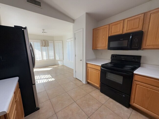 Building Photo - 3bedrom 2 bath