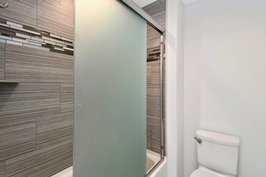 Building Photo - 154 W Beaton Dr