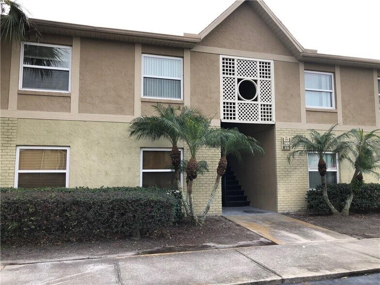 Building Photo - 2408 Swailes Dr