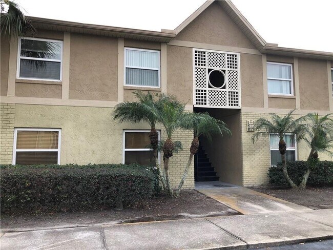 Building Photo - 2408 Swailes Dr