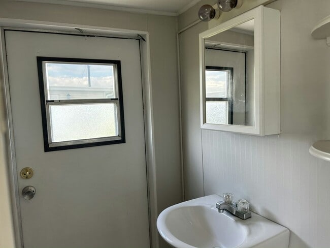 Building Photo - 17031 US-301