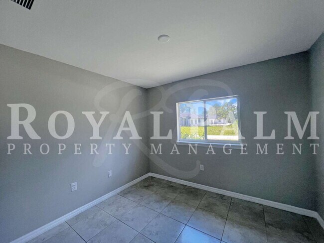 Building Photo - 2908 15th St W