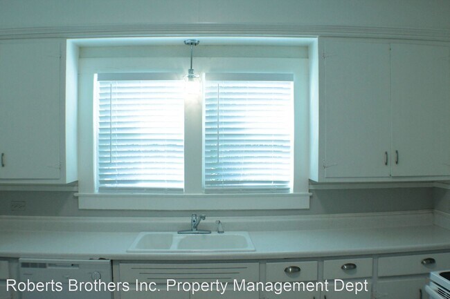 Building Photo - 2 br, 1 bath House - 207 NW 1st Street