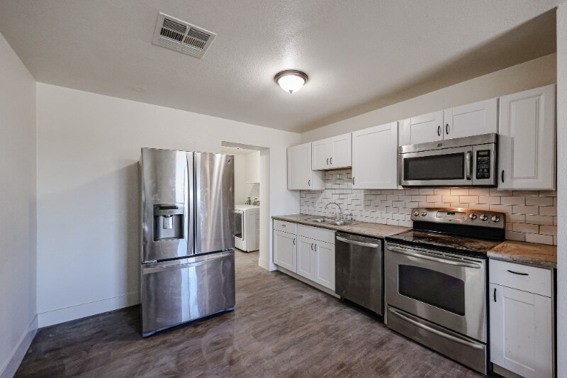 Building Photo - 4446 S 36th Ave