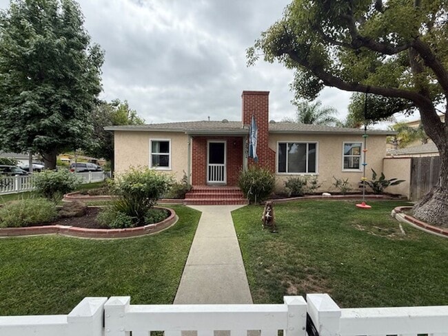 Primary Photo - SPACIOUS 3 BEDROOM / 1.5 BATH HOME IN LOS ...