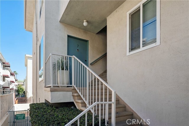 Building Photo - 5330 Zelzah Ave