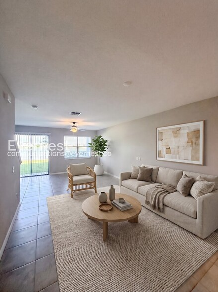 Building Photo - 946 Royal Empress Dr
