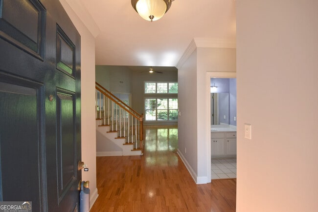 Building Photo - 204 Lenox Dr