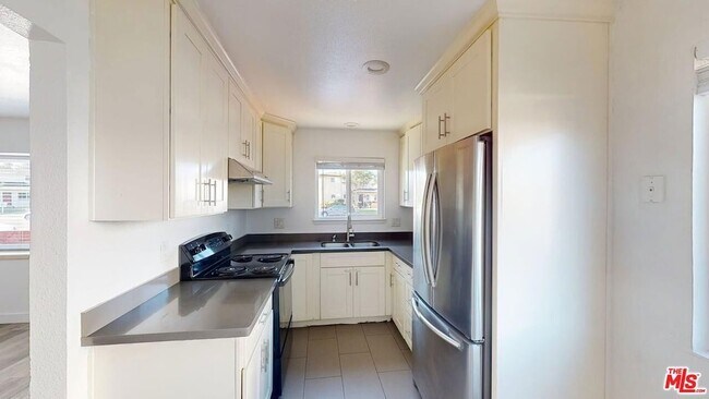 Building Photo - 2129 Monroe St